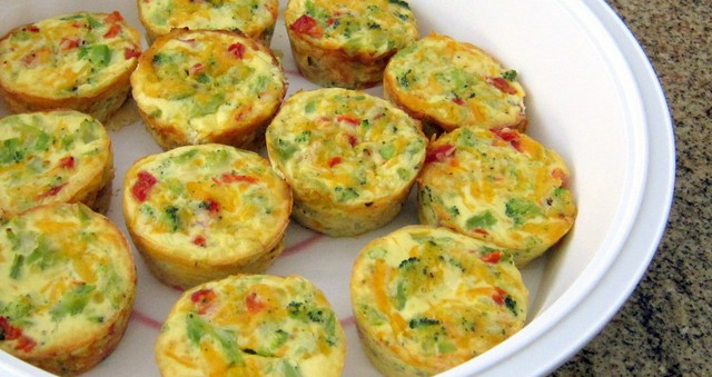 crustless-broccoli-mini-quiches-18